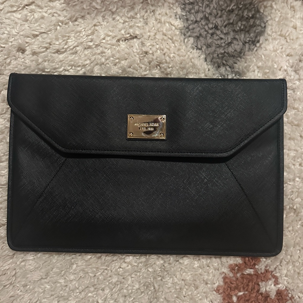 Michael Kors clutch / laptop sleeve grain leather